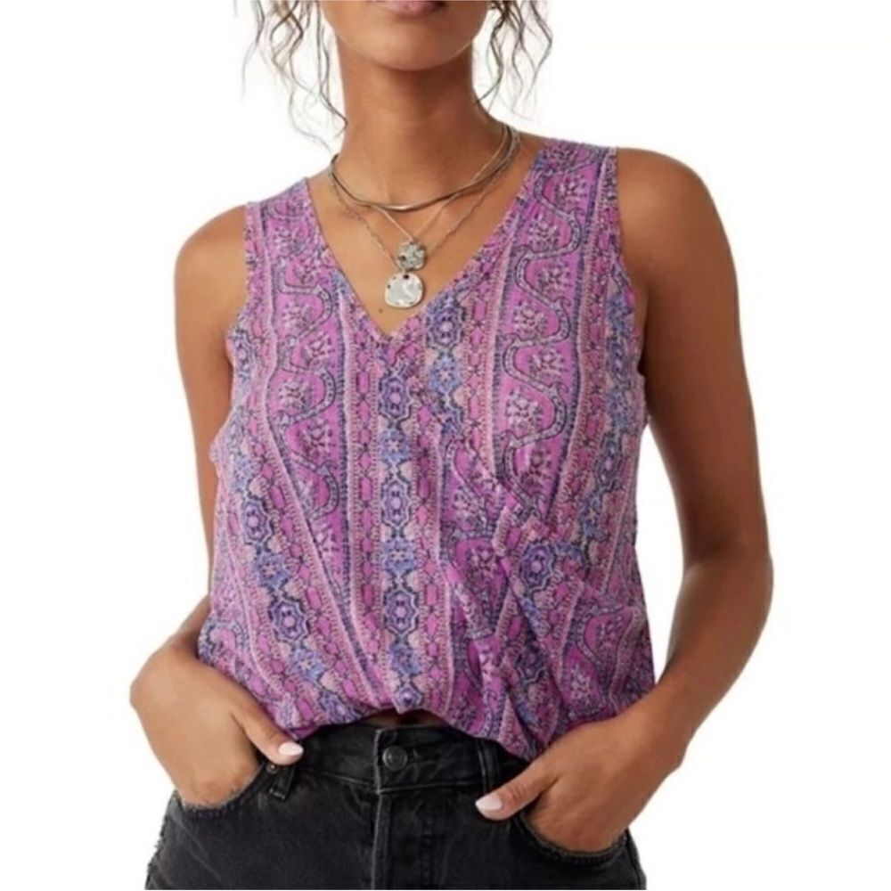 Free People NWT Your Twisted Tee in Summer Bloom Combo Size Small